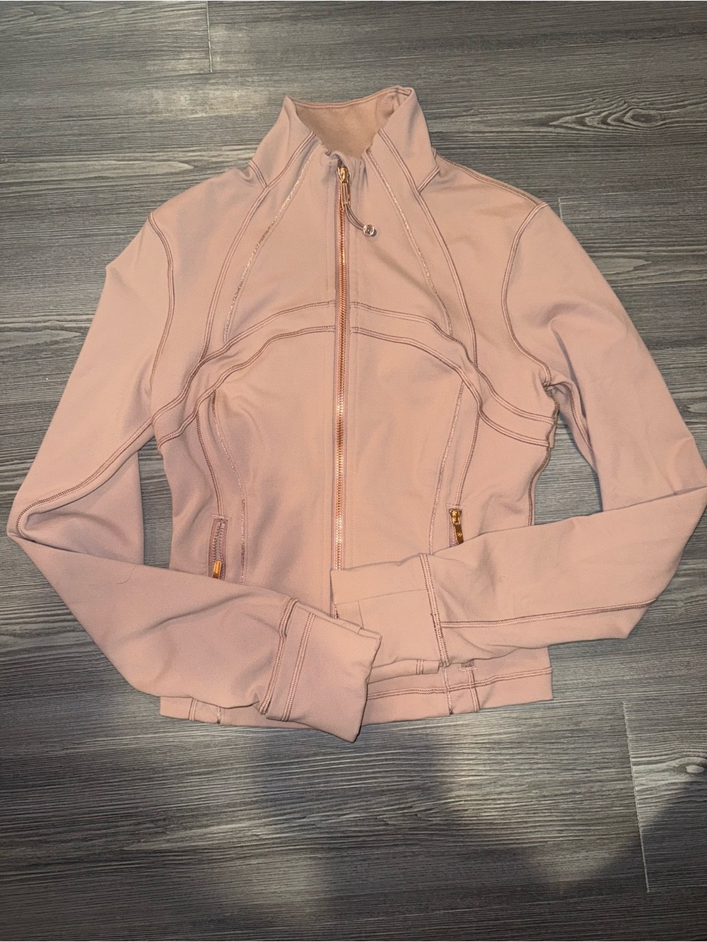 Lululemon Define Cropped Jacket Luon *Sparkle
Twilight Rose size 6 - Picture 4 of 7